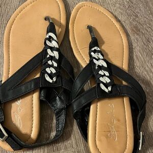 Yoki Black and White Strappy Sandals